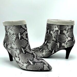 42 Gold snake print python ankle booties size 6 black white gray